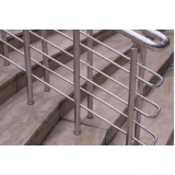 corrimão duplo de inox