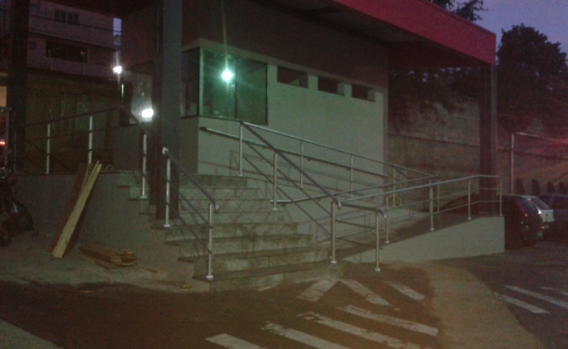 Corrimão de Aço Galvanizado Preço Jardim Paulistano - Corrimão para Escada Helicoidal