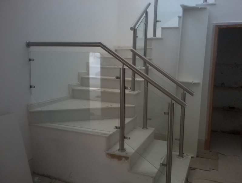 Corrimão para Escadas Jurubatuba - Corrimão com Vidro