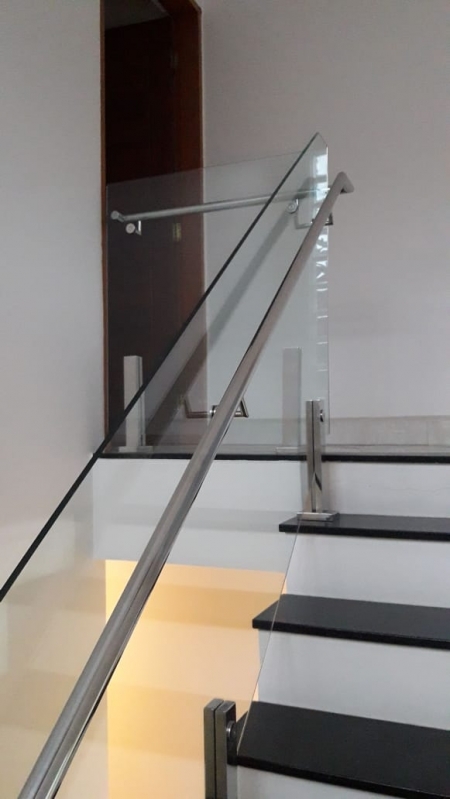 Torre Vertical Aço Inox 304 para Vidro Preço Jardim Aracília - Torre de Inox para Guarda Corpo de Vidro