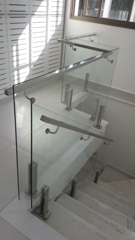 Valor de Torre de Aço Inox Jardim Bonfiglioli - Torre de Inox para Guarda Corpo de Vidro